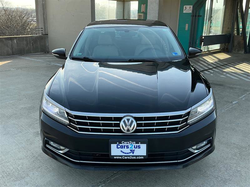Used 2016 Volkswagen Passat 1.8T w/ Lighting Package image 11