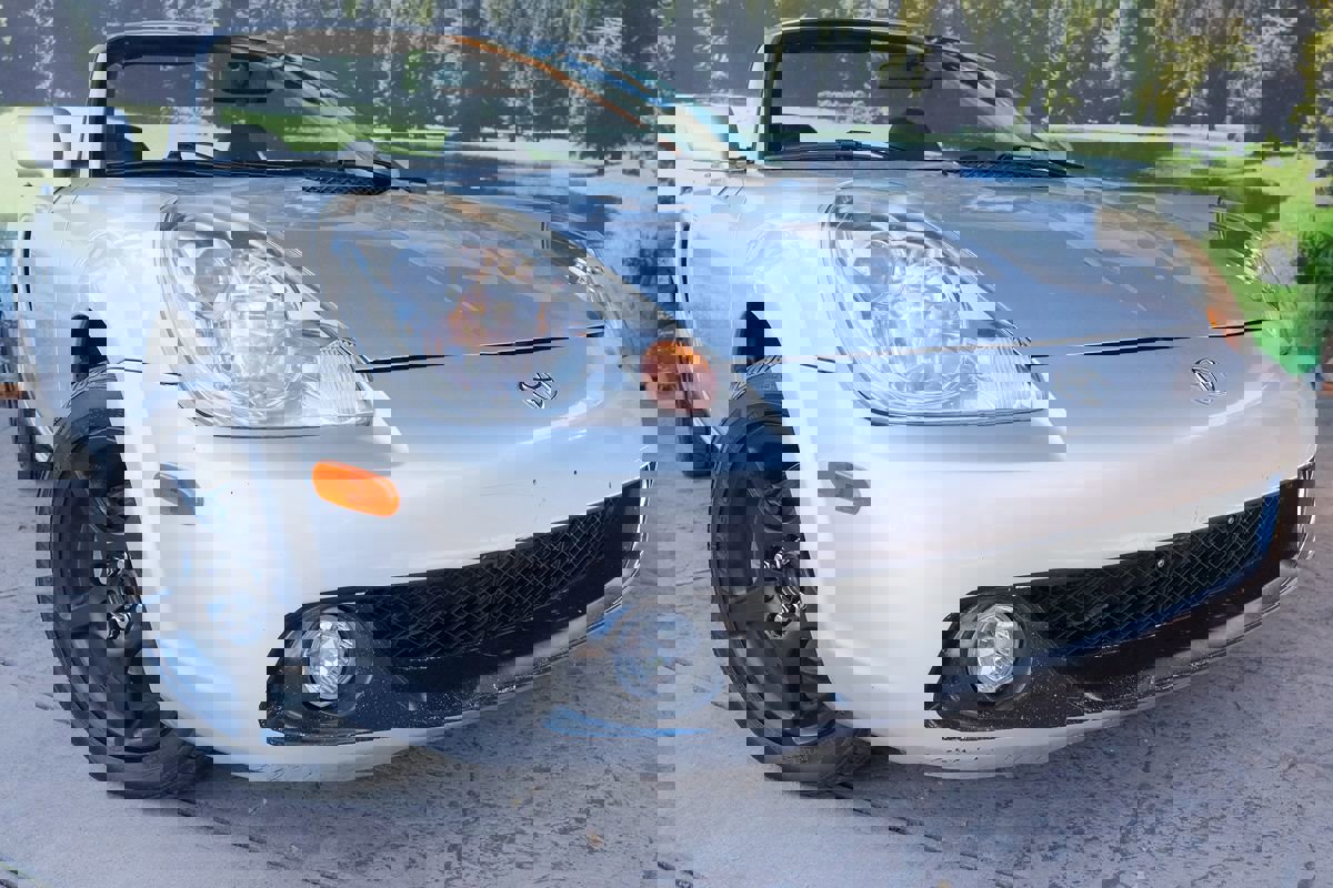 Used 2005 Toyota MR2 image 7