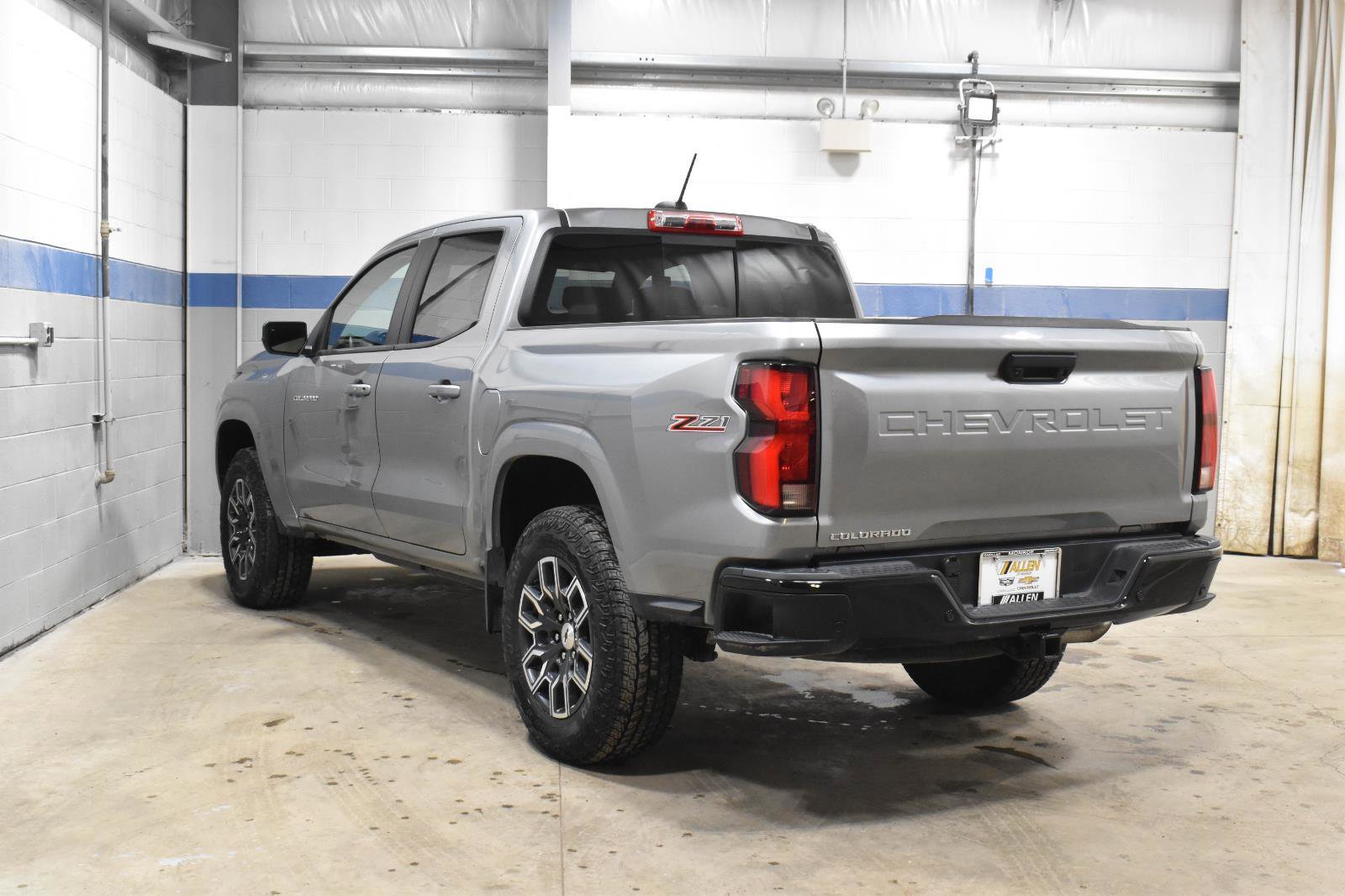 Used 2024 Chevrolet Colorado Z71 w/ Z71 Convenience Package 2 AWD/4WD image 27