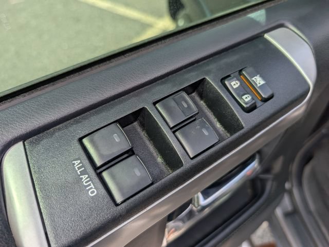 Used 2014 Toyota 4Runner SR5 RWD image 17