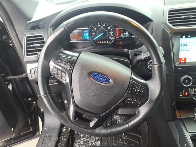 Used 2018 Ford Explorer XLT w/ Equipment Group 202A image 19