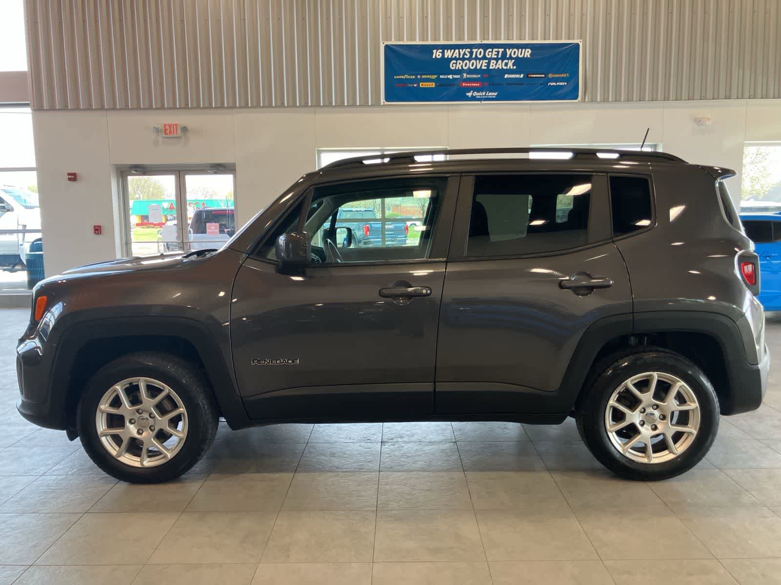 Used 2020 Jeep Renegade Latitude w/ Cold Weather Group AWD/4WD image 8