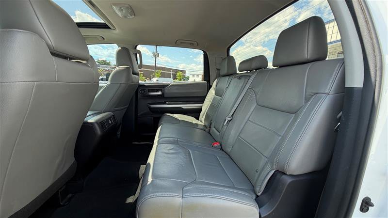 Used 2015 Toyota Tundra Limited w/ Limited Premium Package AWD/4WD image 44