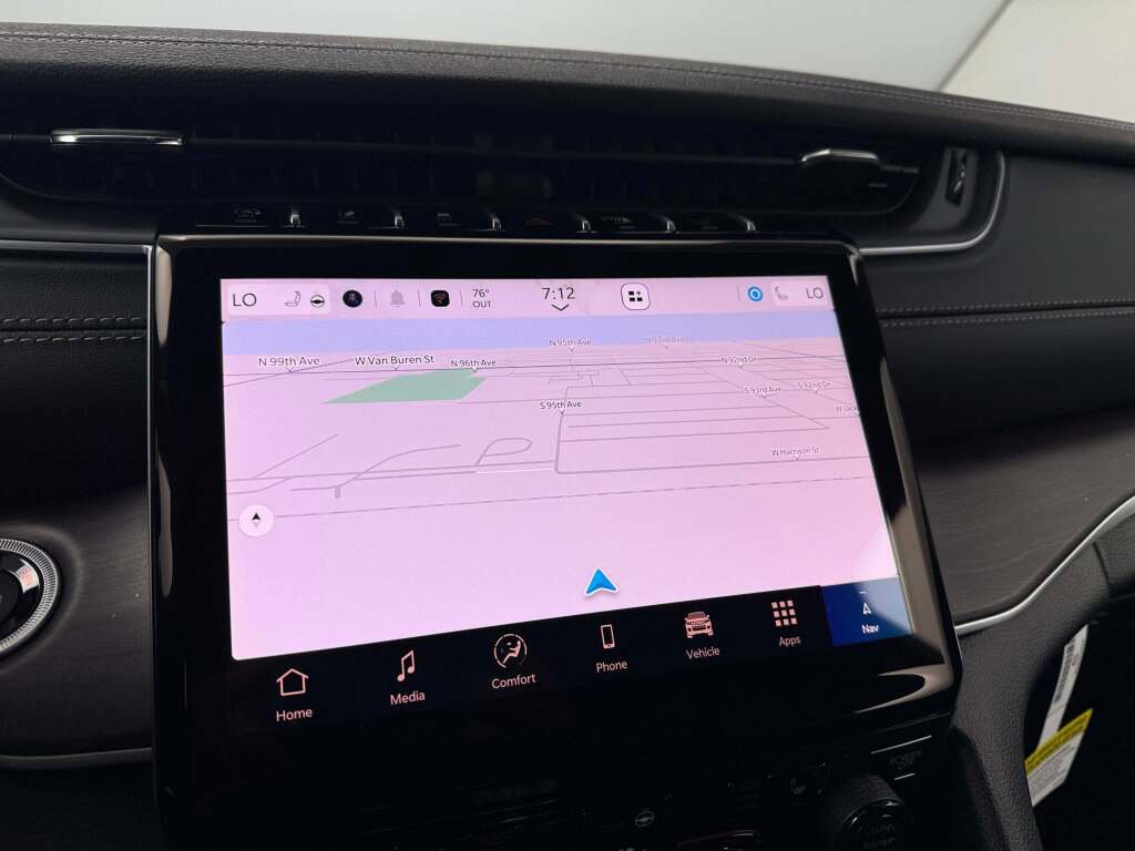 New 2025 Jeep Grand Cherokee Limited w/ Black Appearance Package image 34