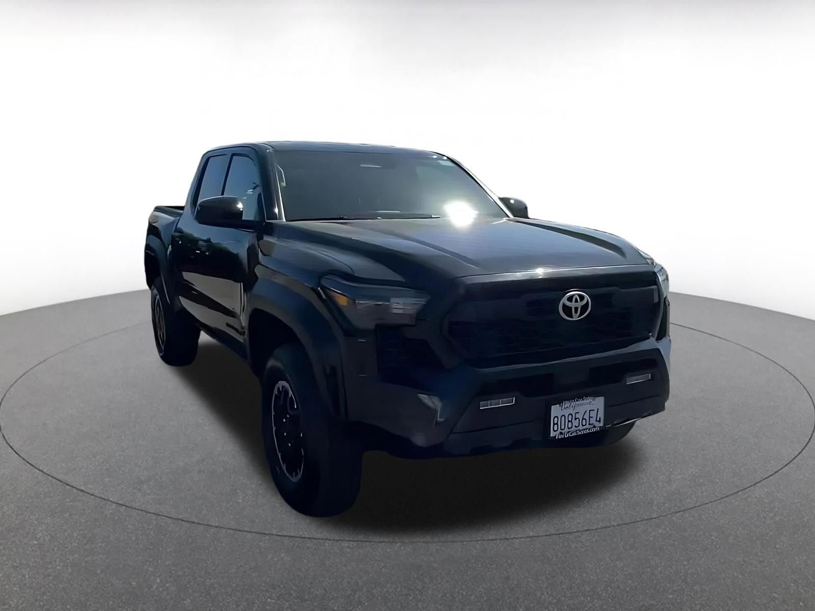 Used 2025 Toyota Tacoma TRD Off-Road image 3