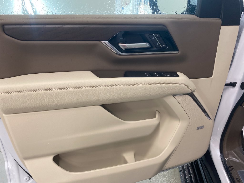 New 2026 GMC Yukon Denali w/ Denali Reserve Package AWD/4WD image 11