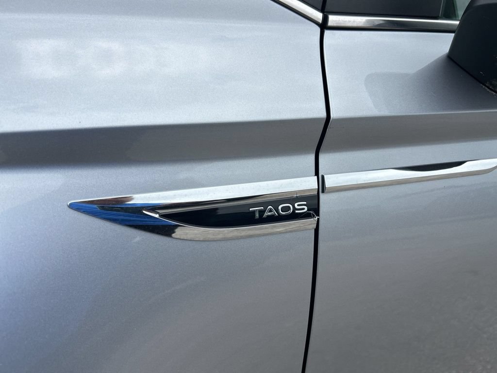 Used 2024 Volkswagen Taos SE FWD image 18