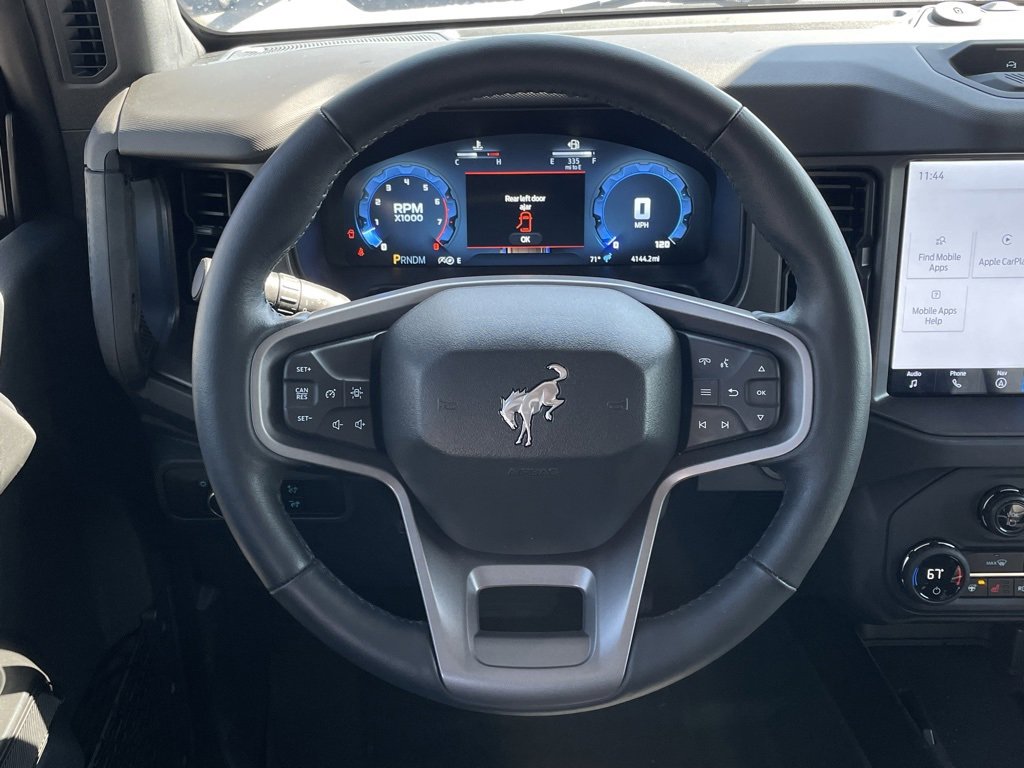 Used 2025 Ford Bronco Badlands image 11
