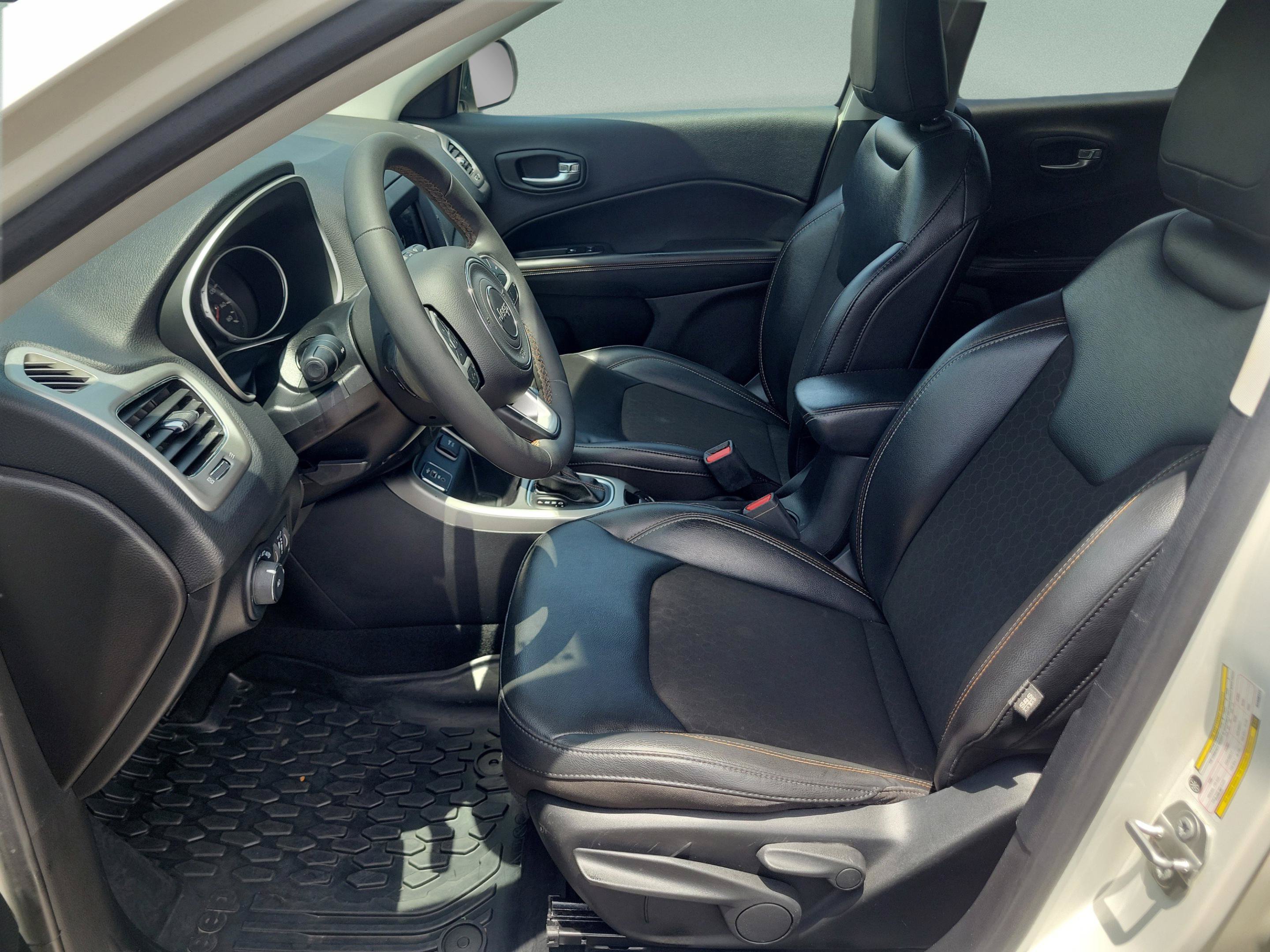 Used 2021 Jeep Compass Latitude FWD image 24