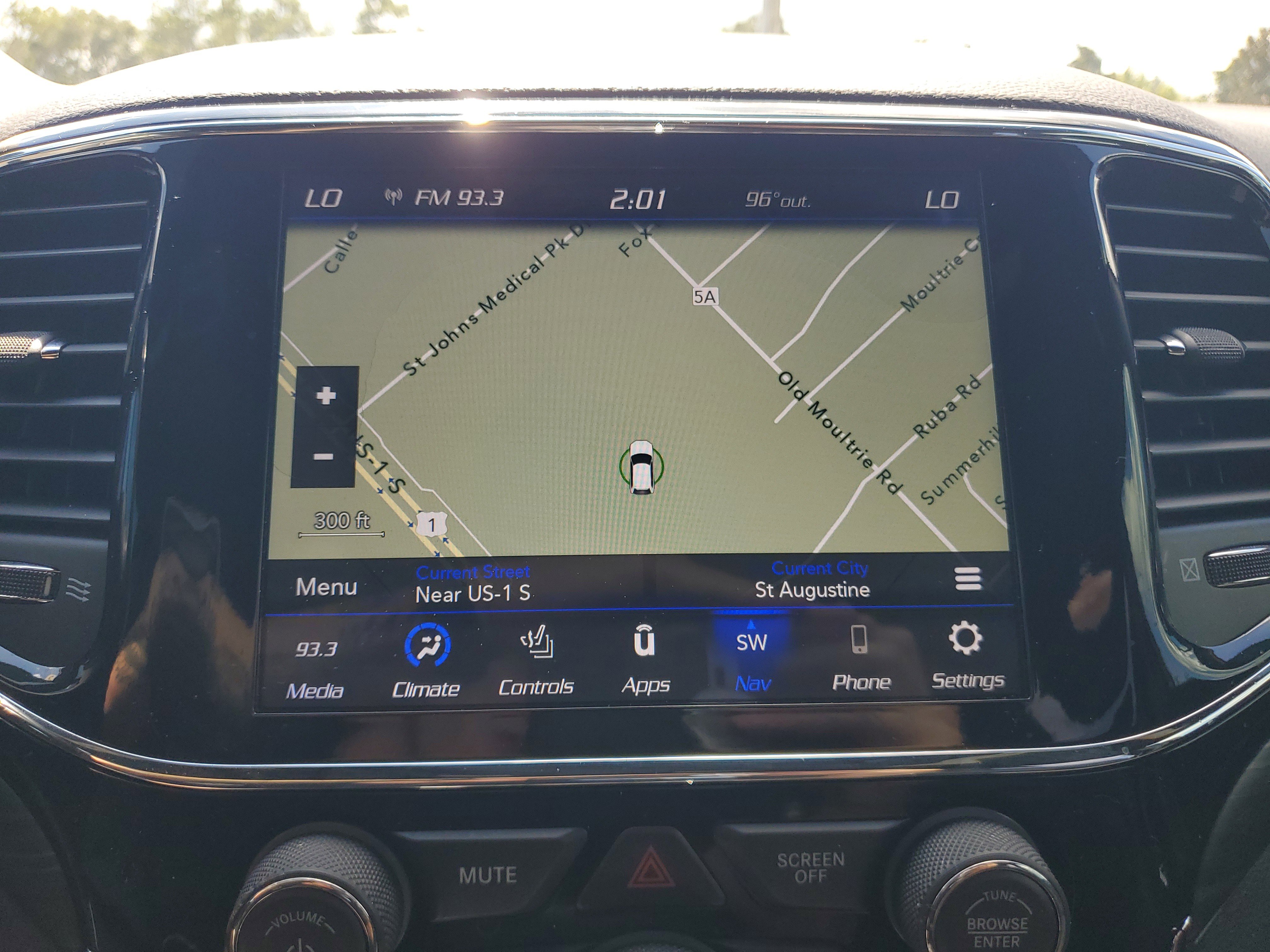 Used 2020 Jeep Grand Cherokee Laredo w/ Laredo X Package image 4