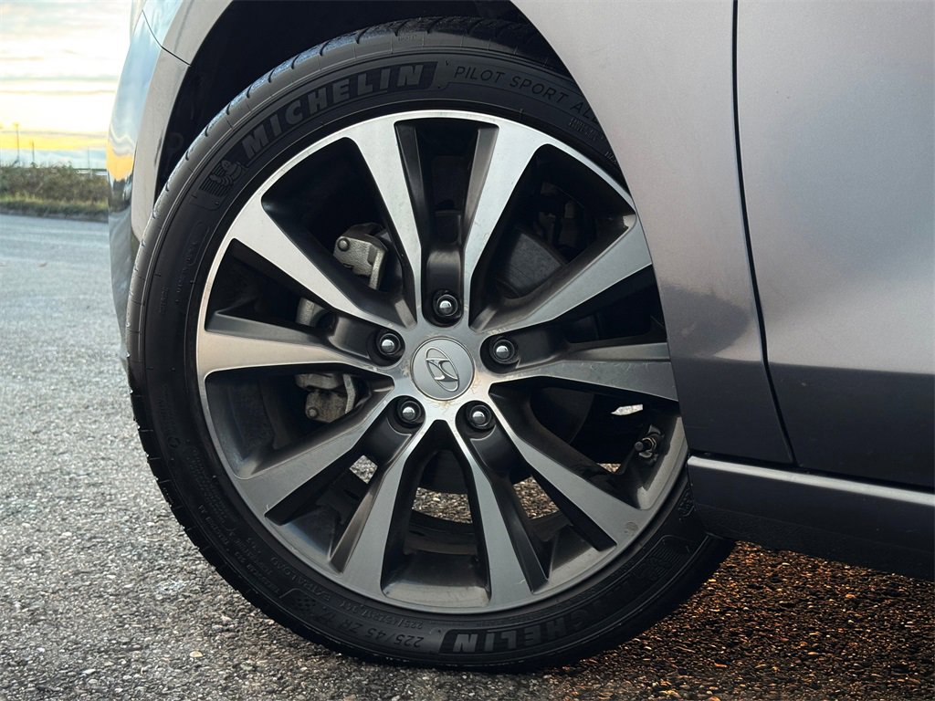 Used 2018 Hyundai Elantra GT image 26