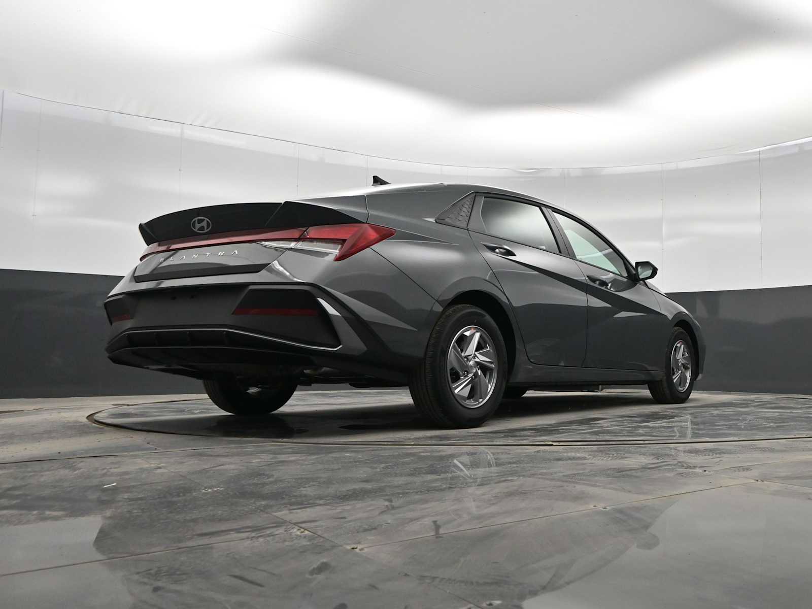 New 2026 Hyundai Elantra SE image 34