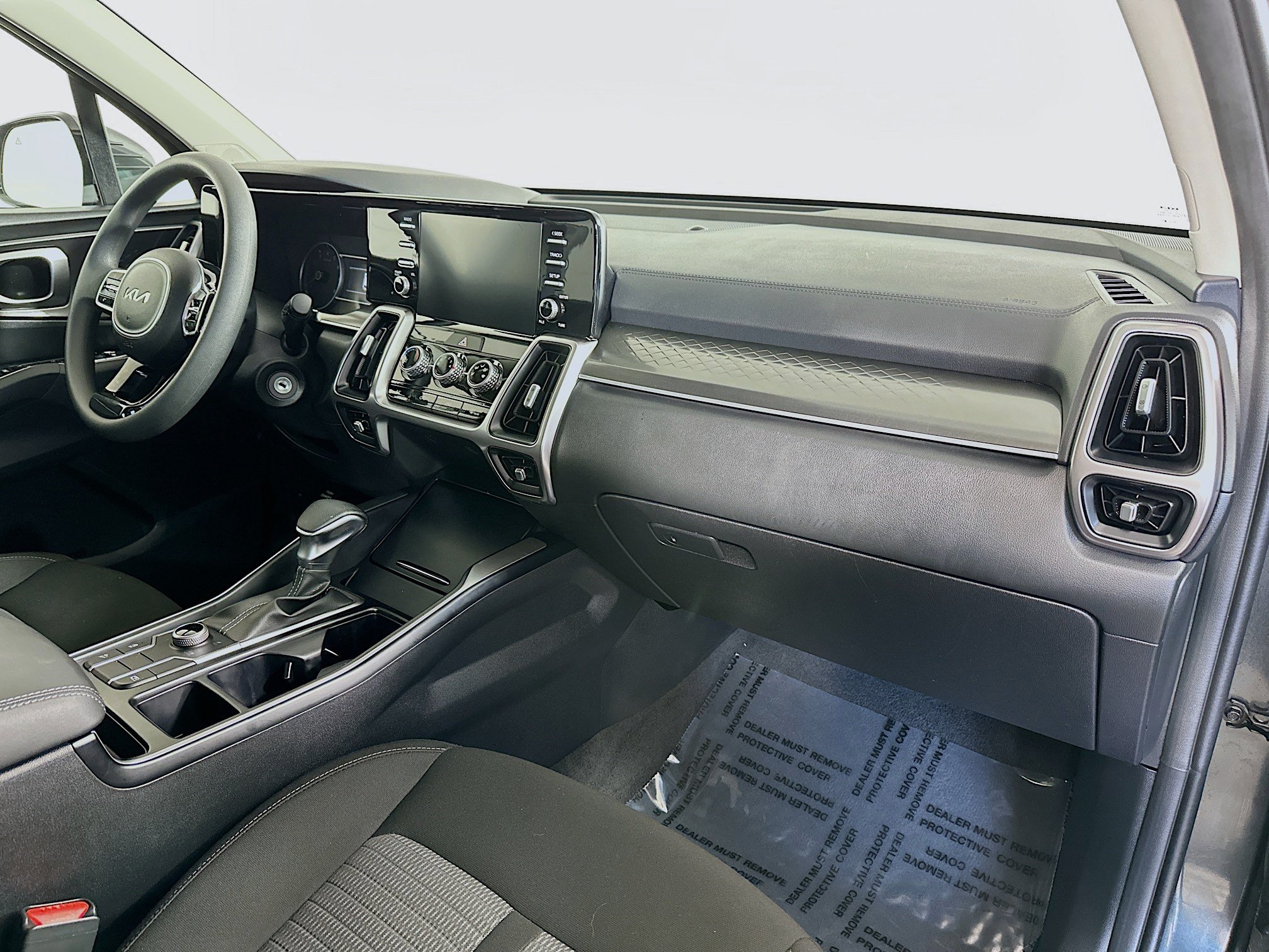 Certified 2023 Kia Sorento LX AWD/4WD image 28