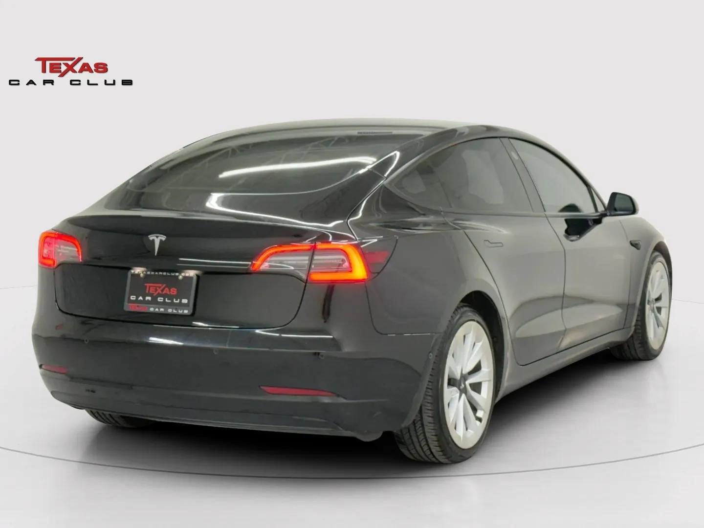 Used 2022 Tesla Model 3 RWD image 5