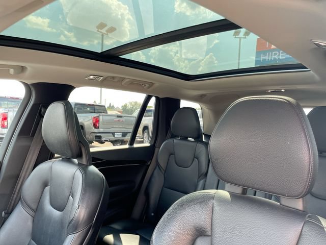 Used 2018 Volvo XC90 T6 Momentum w/ Momentum Plus Package AWD/4WD image 11