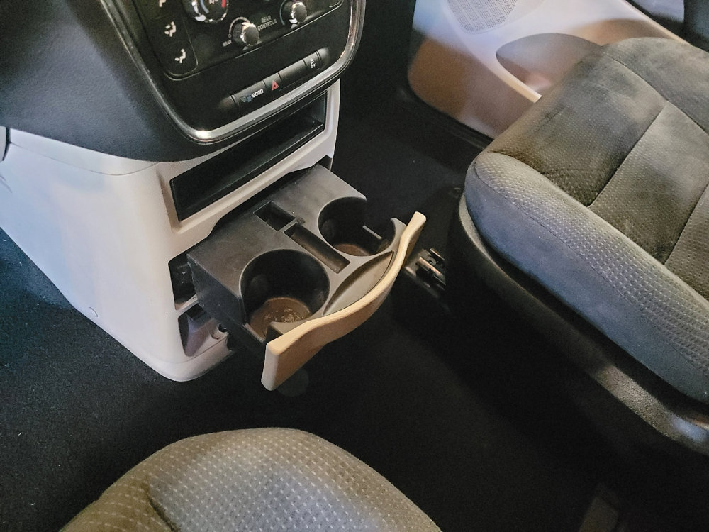 Used 2017 Dodge Grand Caravan SE image 26