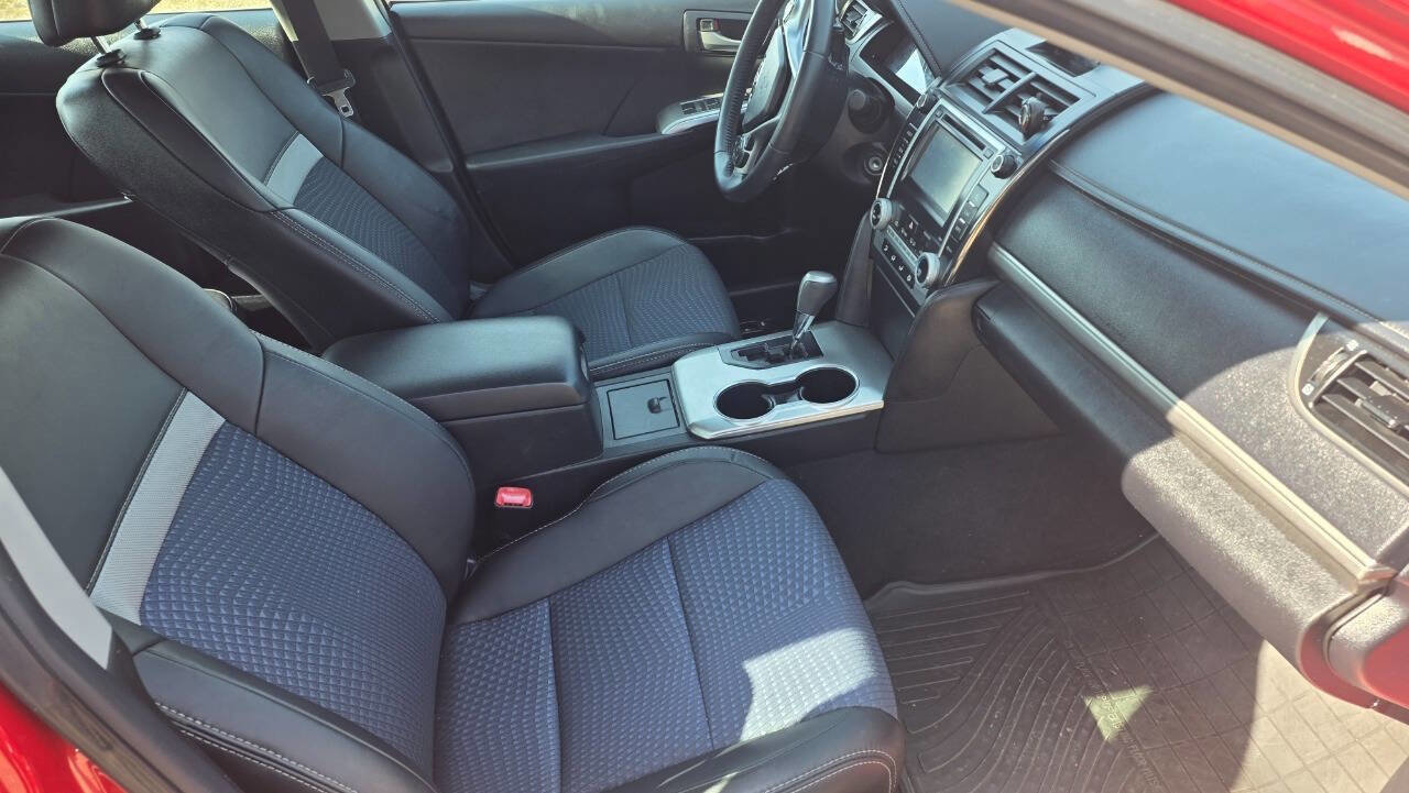 Used 2012 Toyota Camry SE FWD image 7