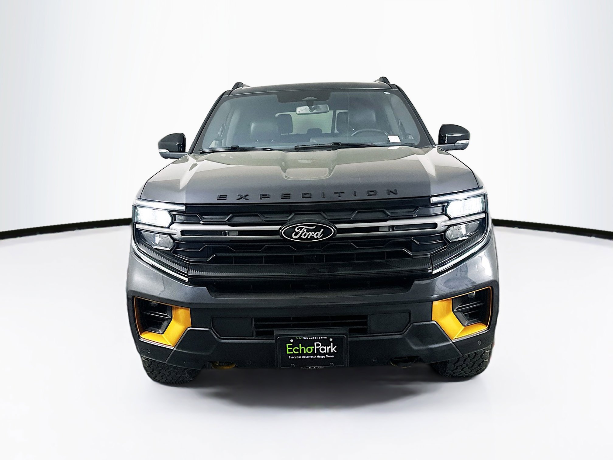 Used 2025 Ford Expedition Tremor AWD/4WD image 2