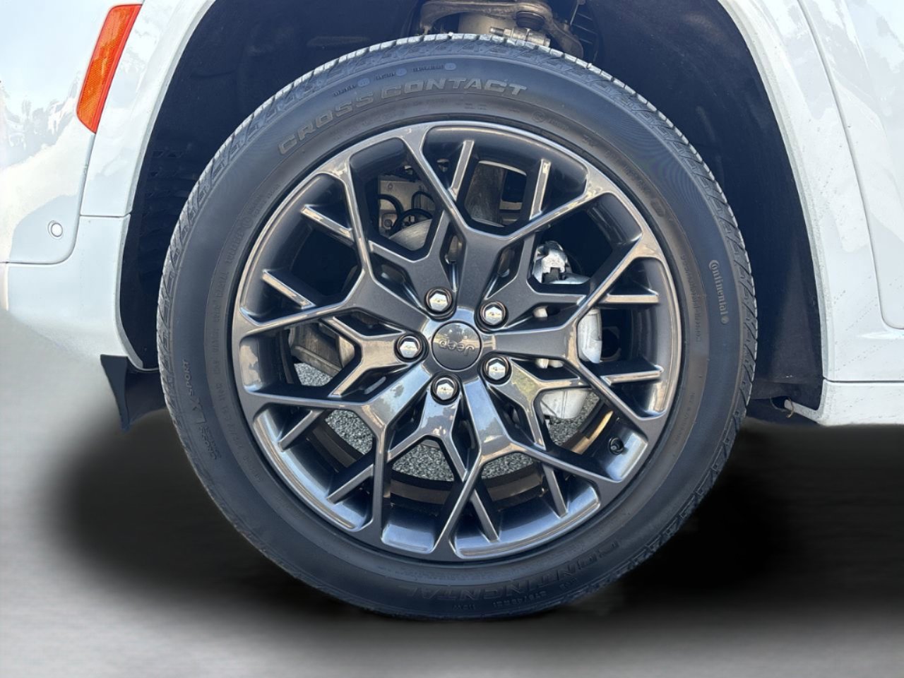 Used 2025 Jeep Grand Cherokee Summit image 36