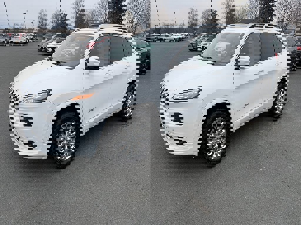 Used 2018 Jeep Cherokee Overland w/ Technology Group image 4