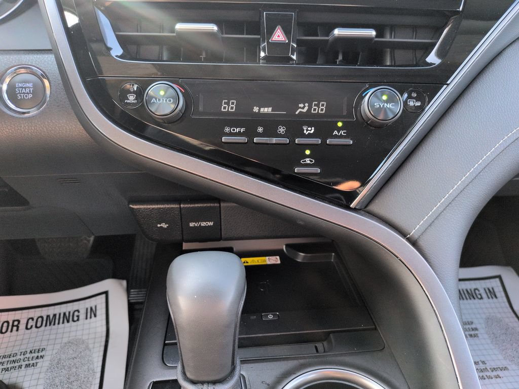 Used 2024 Toyota Camry SE w/ Audio Upgrade Package FWD image 18