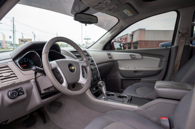 Used 2012 Chevrolet Traverse LT FWD image 31