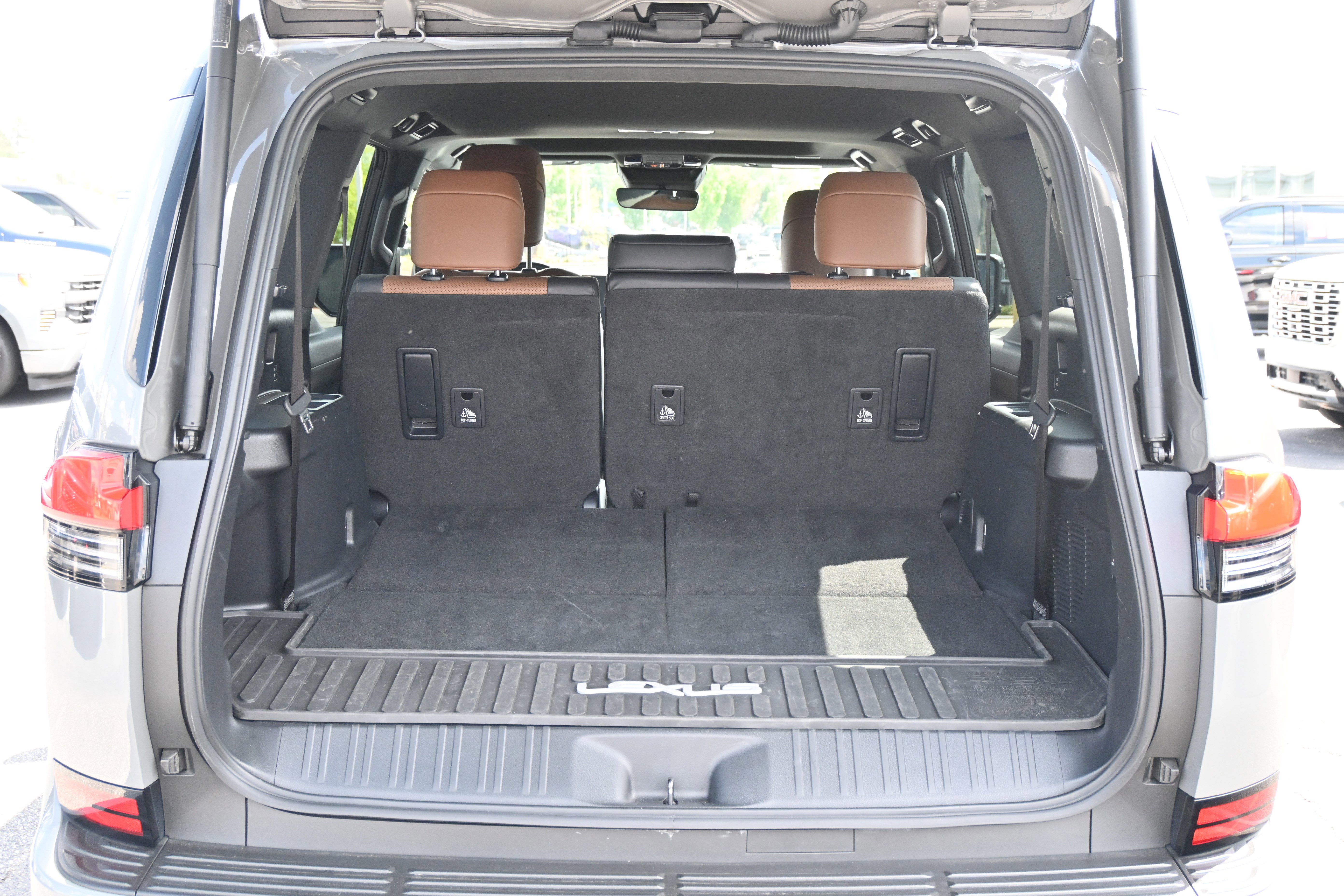 Used 2024 Lexus GX 550 w/ Accessory Package (Z1) AWD/4WD image 29