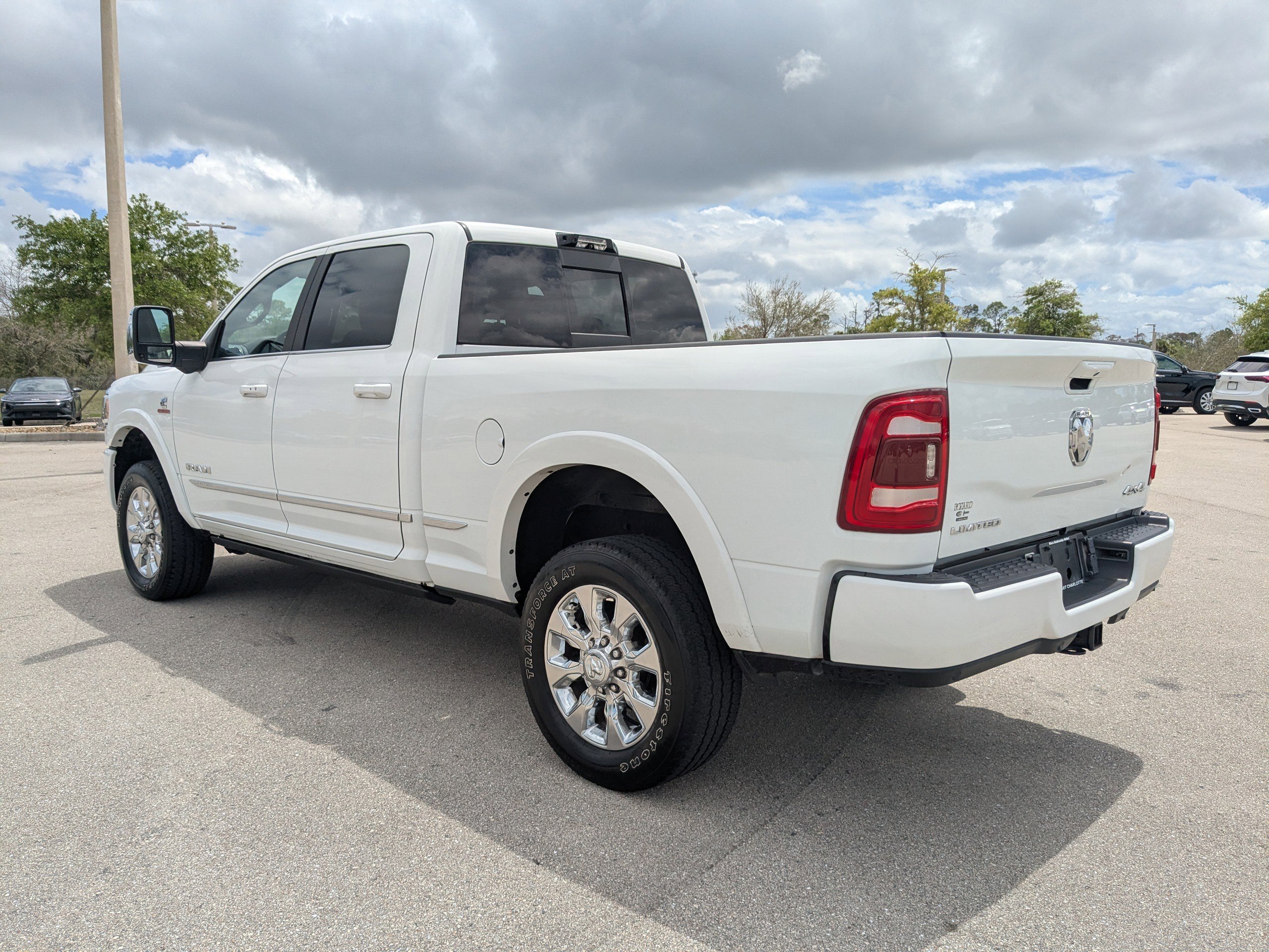 Used 2024 RAM 3500 Limited image 7