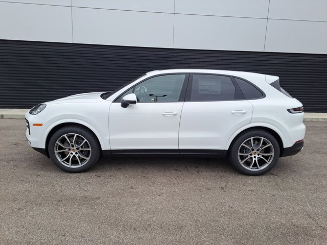 Used 2026 Porsche Cayenne AWD/4WD image 2