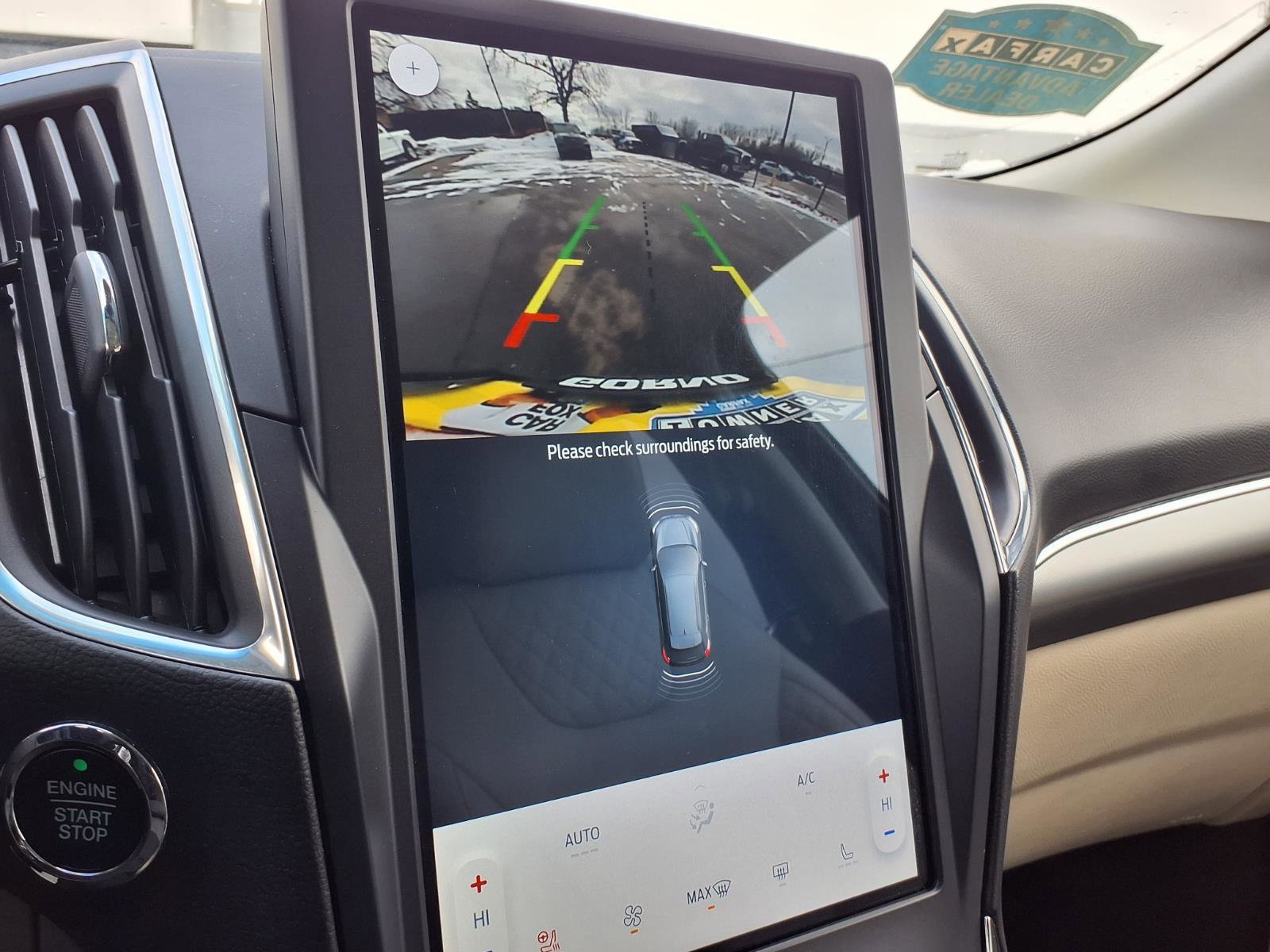 Used 2023 Ford Edge Titanium w/ Class II Trailer Tow Package image 9