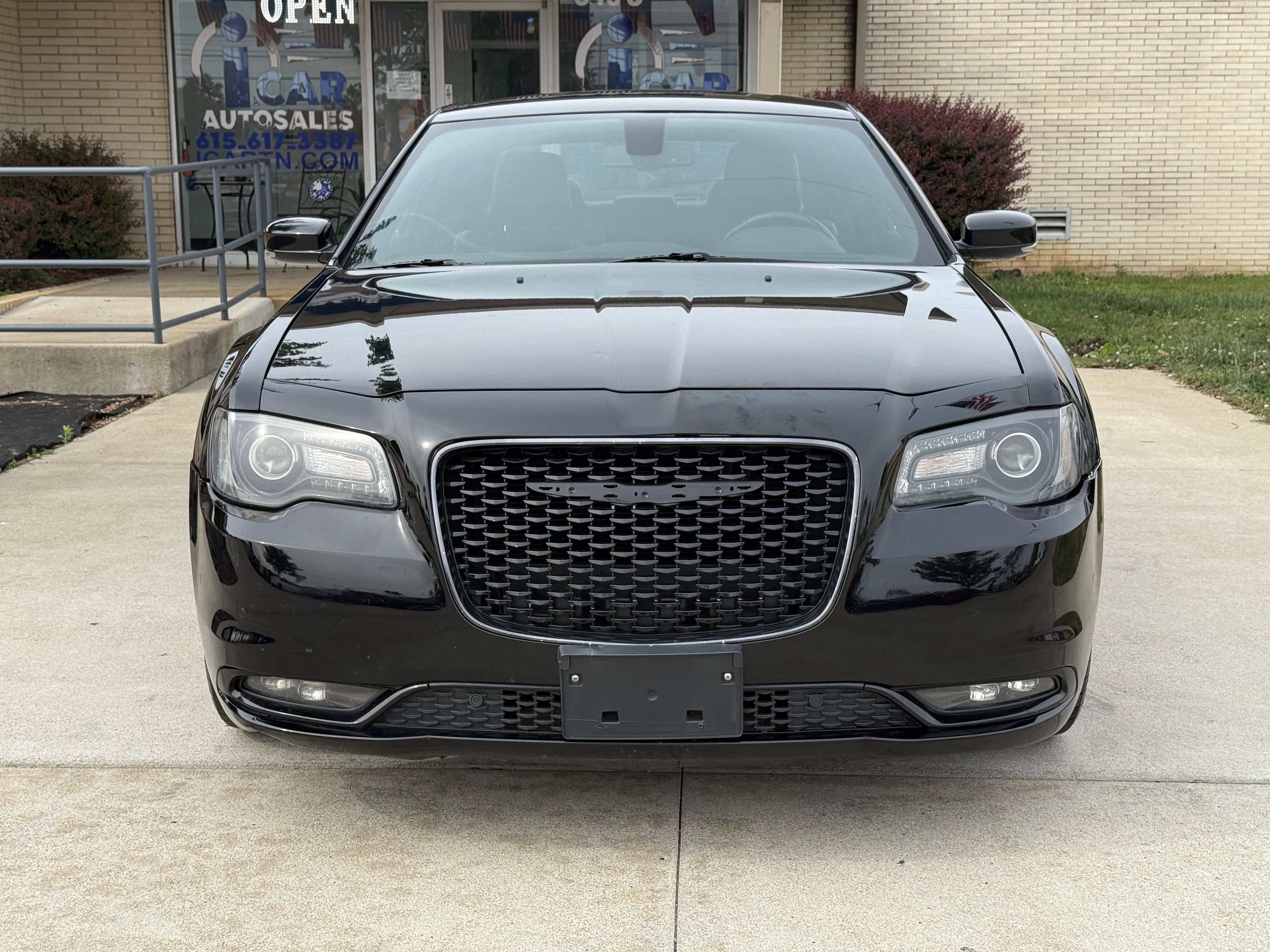 Used 2021 Chrysler 300 S RWD image 2