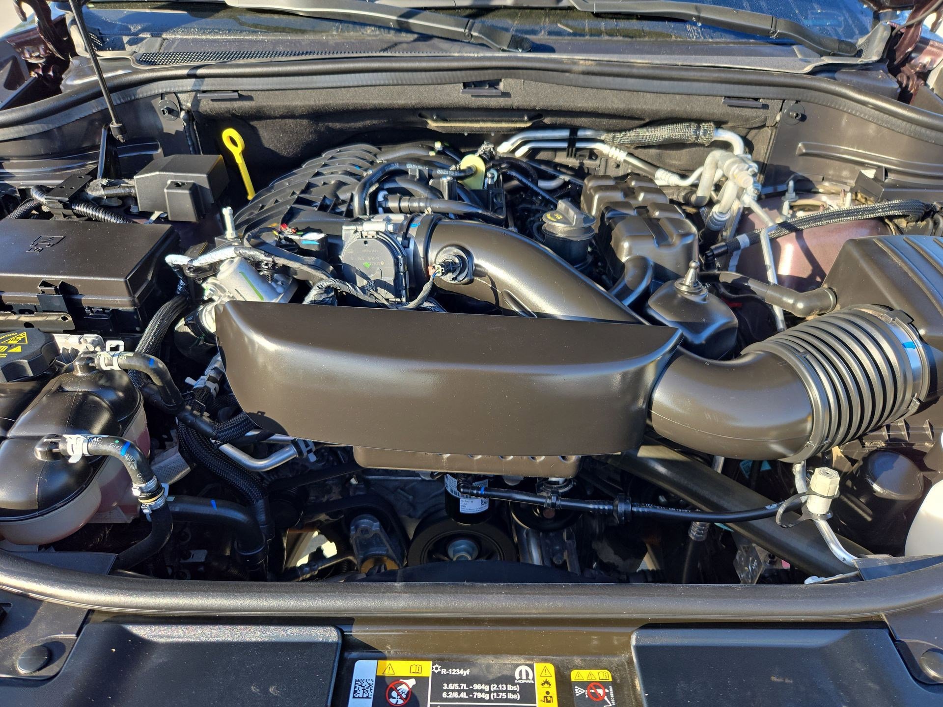 Used 2025 Dodge Durango GT image 34