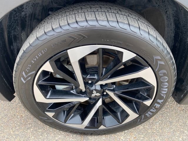 Used 2023 Mitsubishi Outlander SE image 27