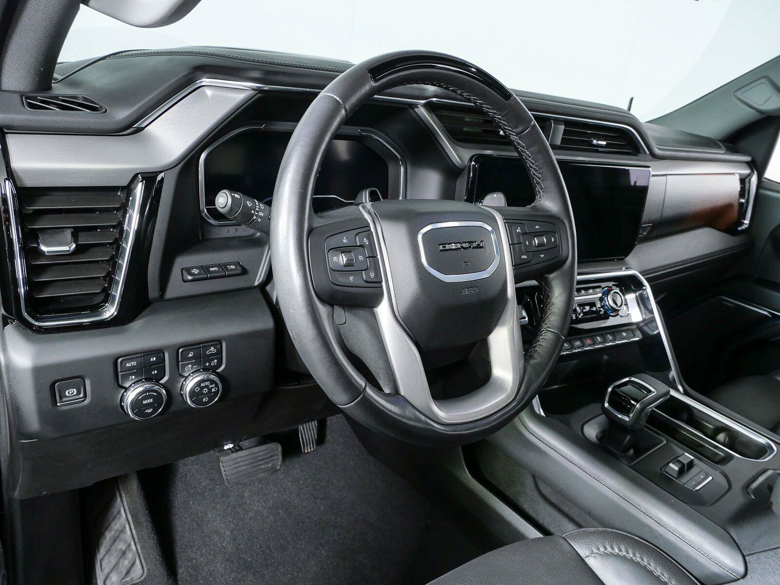 Used 2024 GMC Sierra 1500 Denali AWD/4WD image 7
