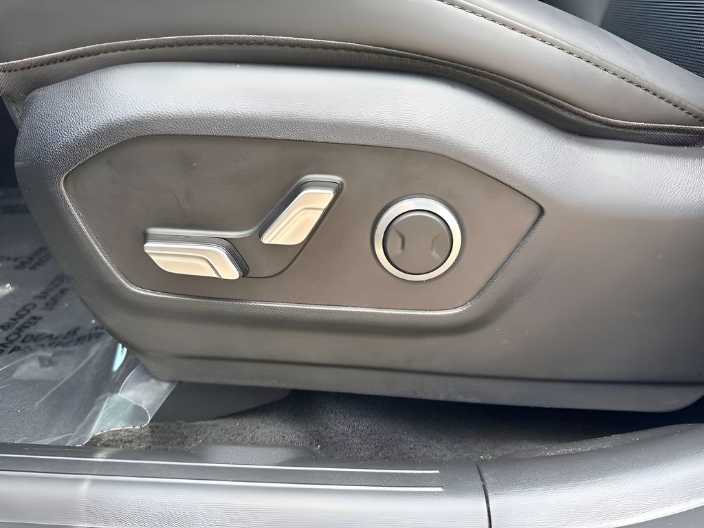 Used 2026 Hyundai Santa Fe SEL FWD image 29