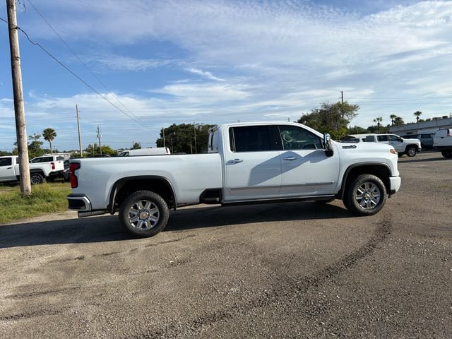 New 2026 Chevrolet Silverado 3500 High Country w/ Technology Package AWD/4WD image 14