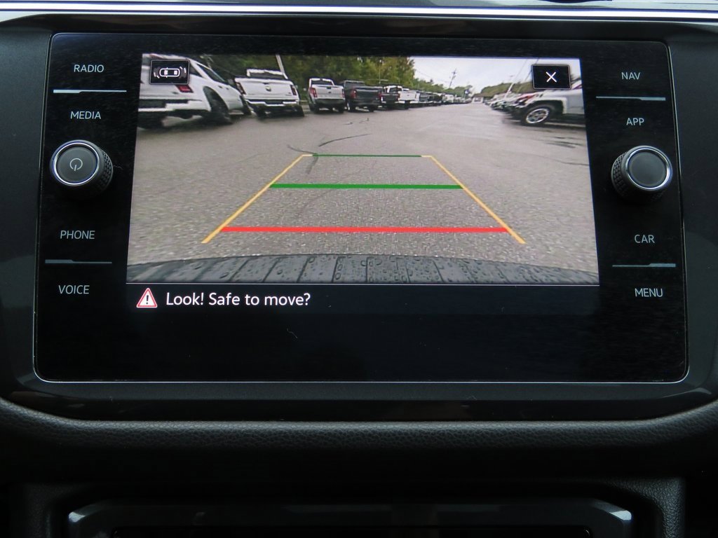 Used 2022 Volkswagen Tiguan SEL R-Line image 27