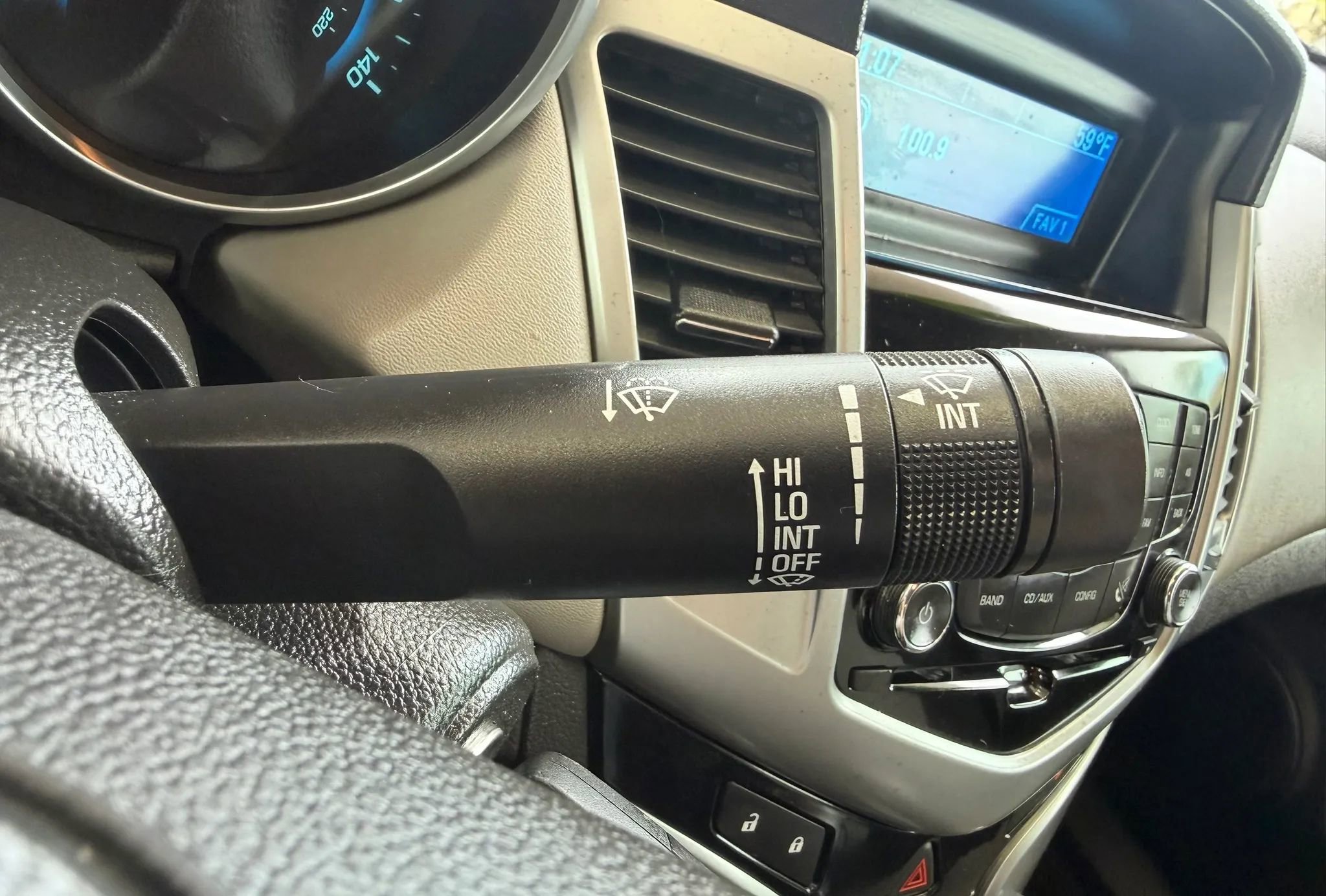 Used 2014 Chevrolet Cruze LS image 12