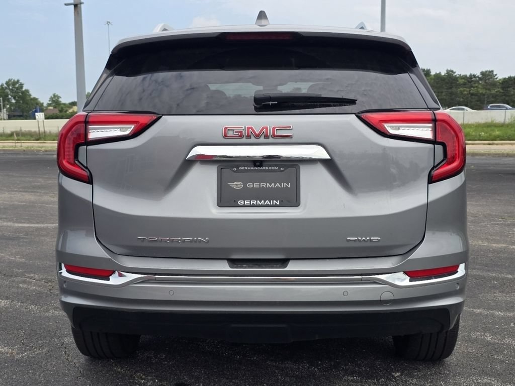 Used 2024 GMC Terrain Denali w/ Denali Premium Package AWD/4WD image 18