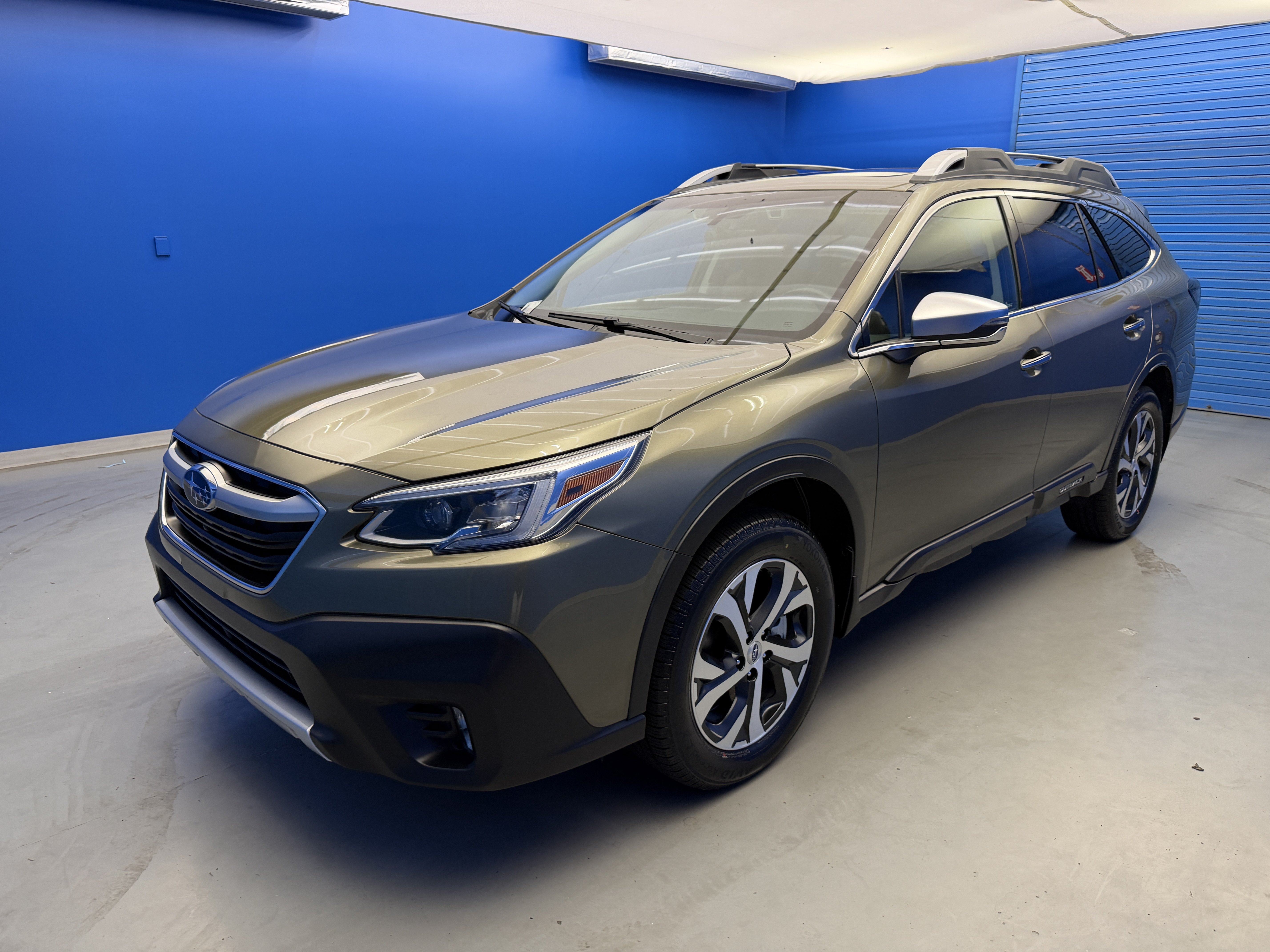 Used 2021 Subaru Outback Touring w/ Popular Package #2 AWD/4WD image 4