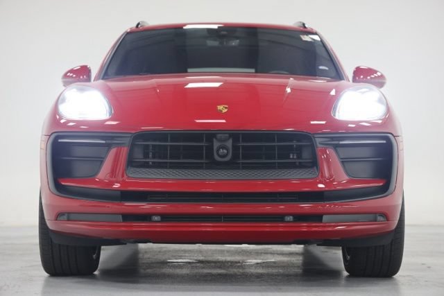 Used 2025 Porsche Macan AWD/4WD image 2