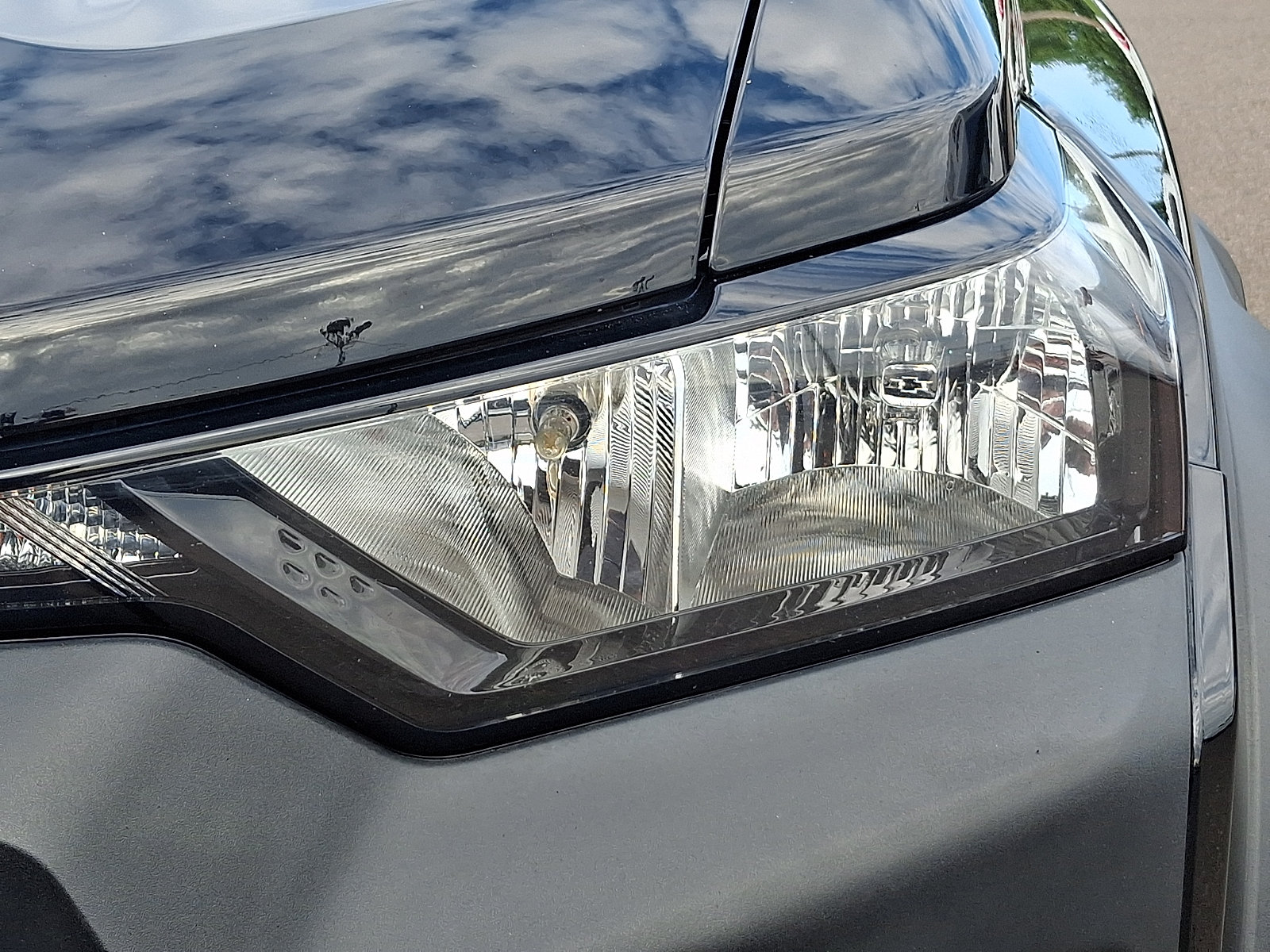 Used 2024 Chevrolet Colorado Trail Boss w/ Advanced Trailering Package AWD/4WD image 9
