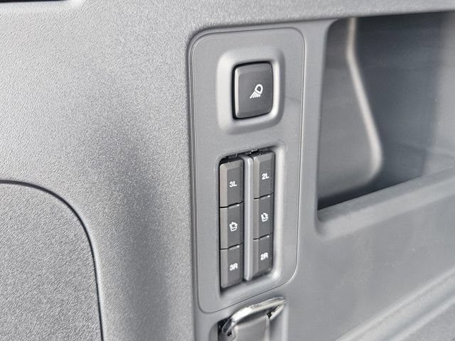 New 2027 Ford Expedition Platinum w/ Stealth Appearance Package AWD/4WD image 9
