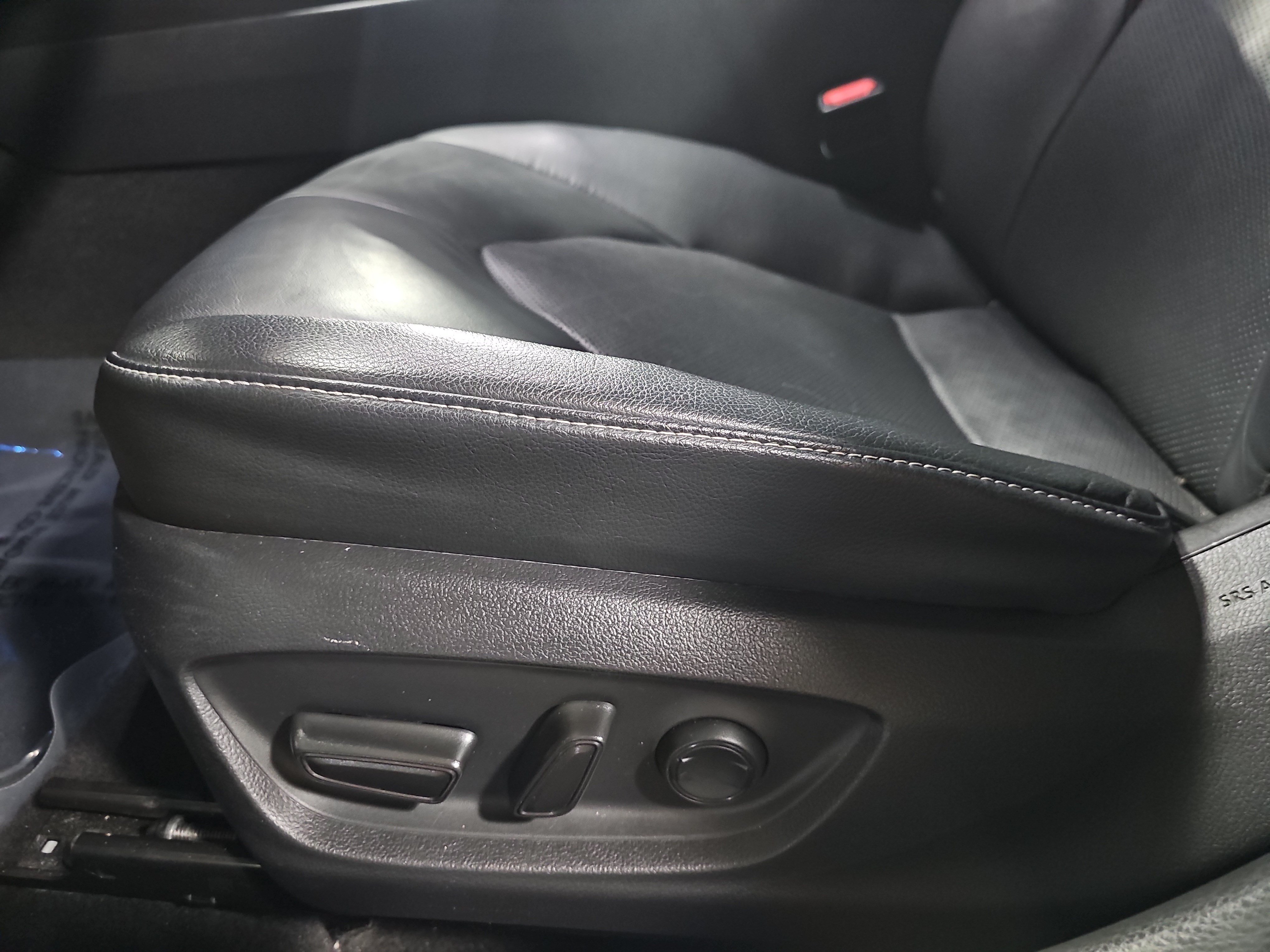 Used 2021 Toyota Camry XSE FWD image 27