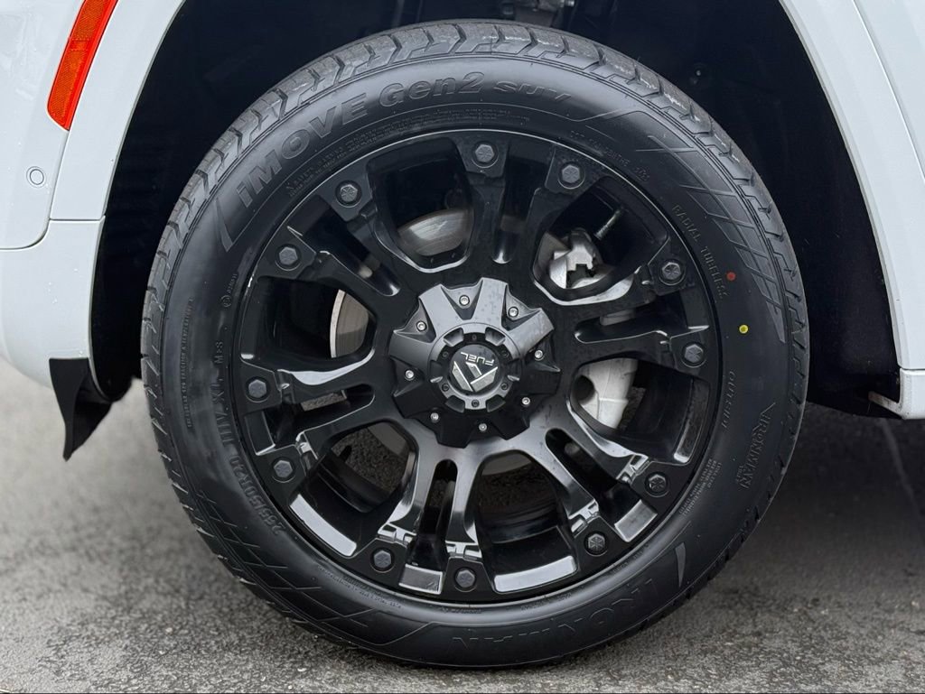 Used 2022 Jeep Grand Cherokee Overland w/ Luxury Tech Group IV image 9