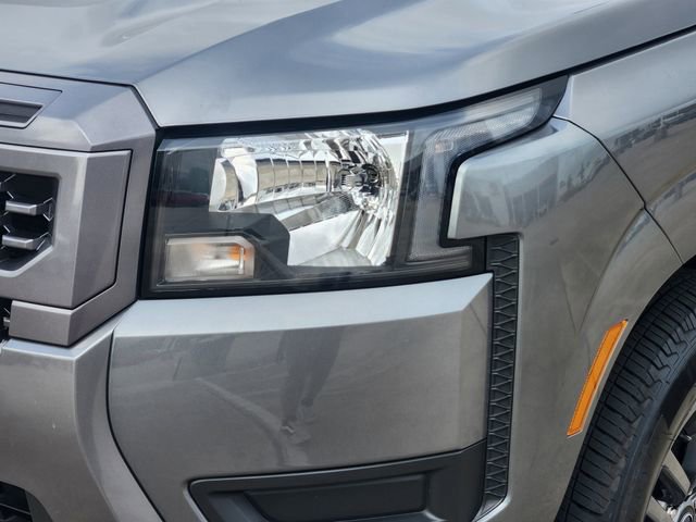 Used 2025 Nissan Frontier SV RWD image 9