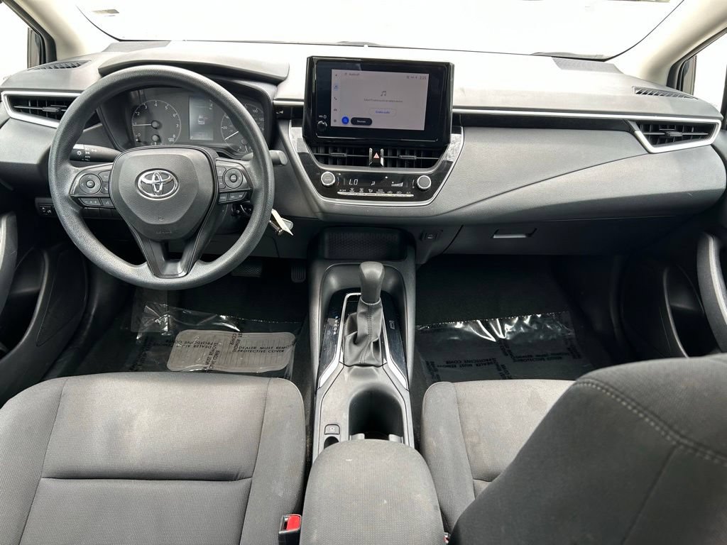 Used 2024 Toyota Corolla LE FWD image 11