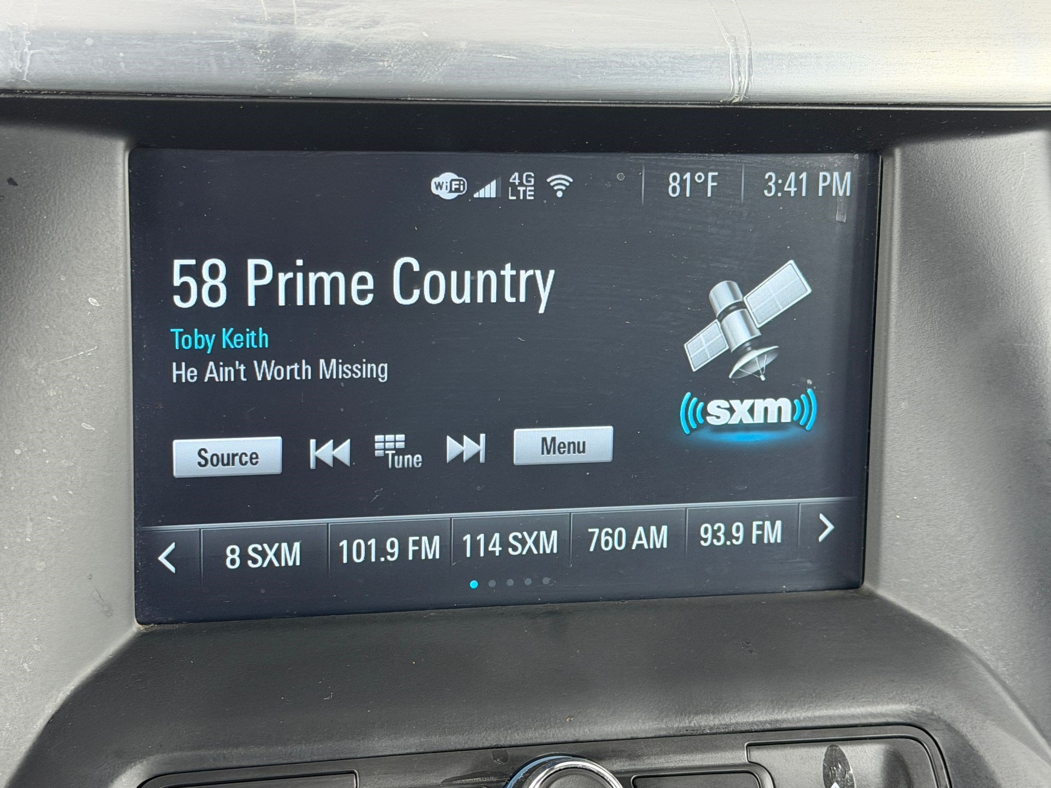 Used 2019 GMC Acadia SLE FWD image 18