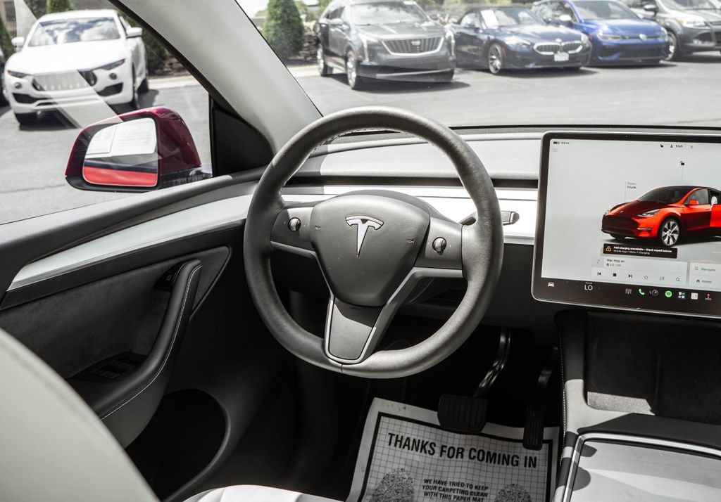 Used 2024 Tesla Model Y Long Range AWD/4WD image 12