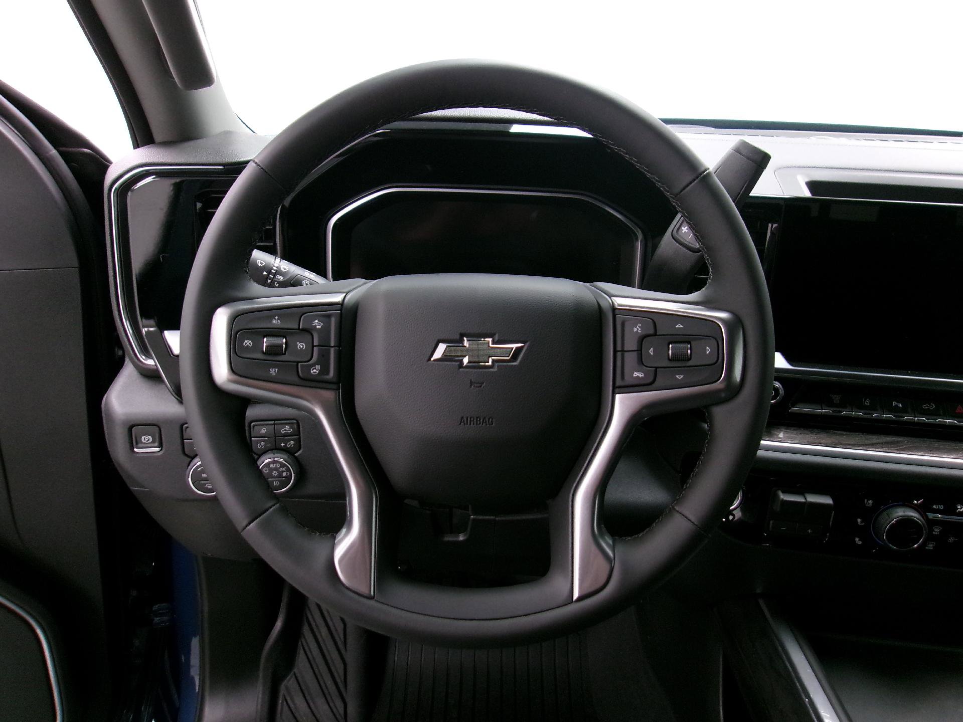 New 2026 Chevrolet Silverado 2500 LTZ w/ LTZ Plus Package AWD/4WD image 7